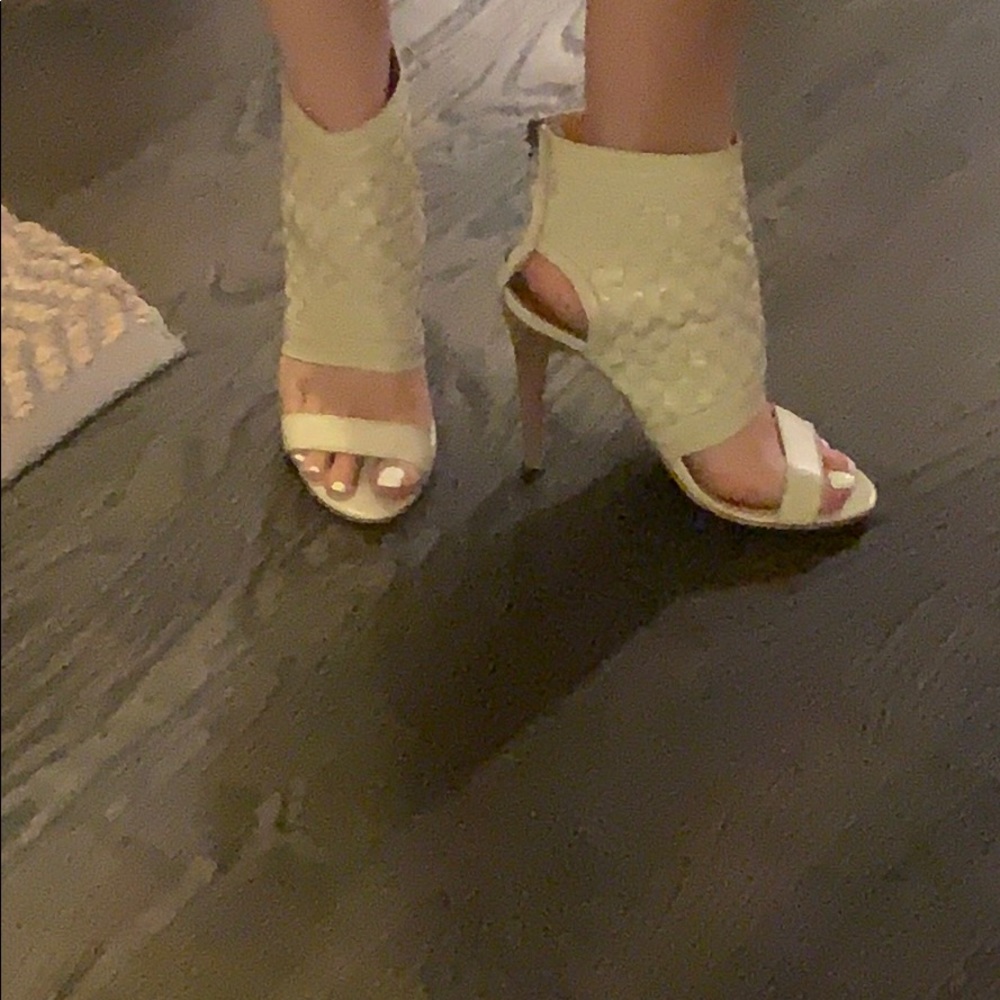 Modern Vintage cream leather bootie heels SZ 6.5